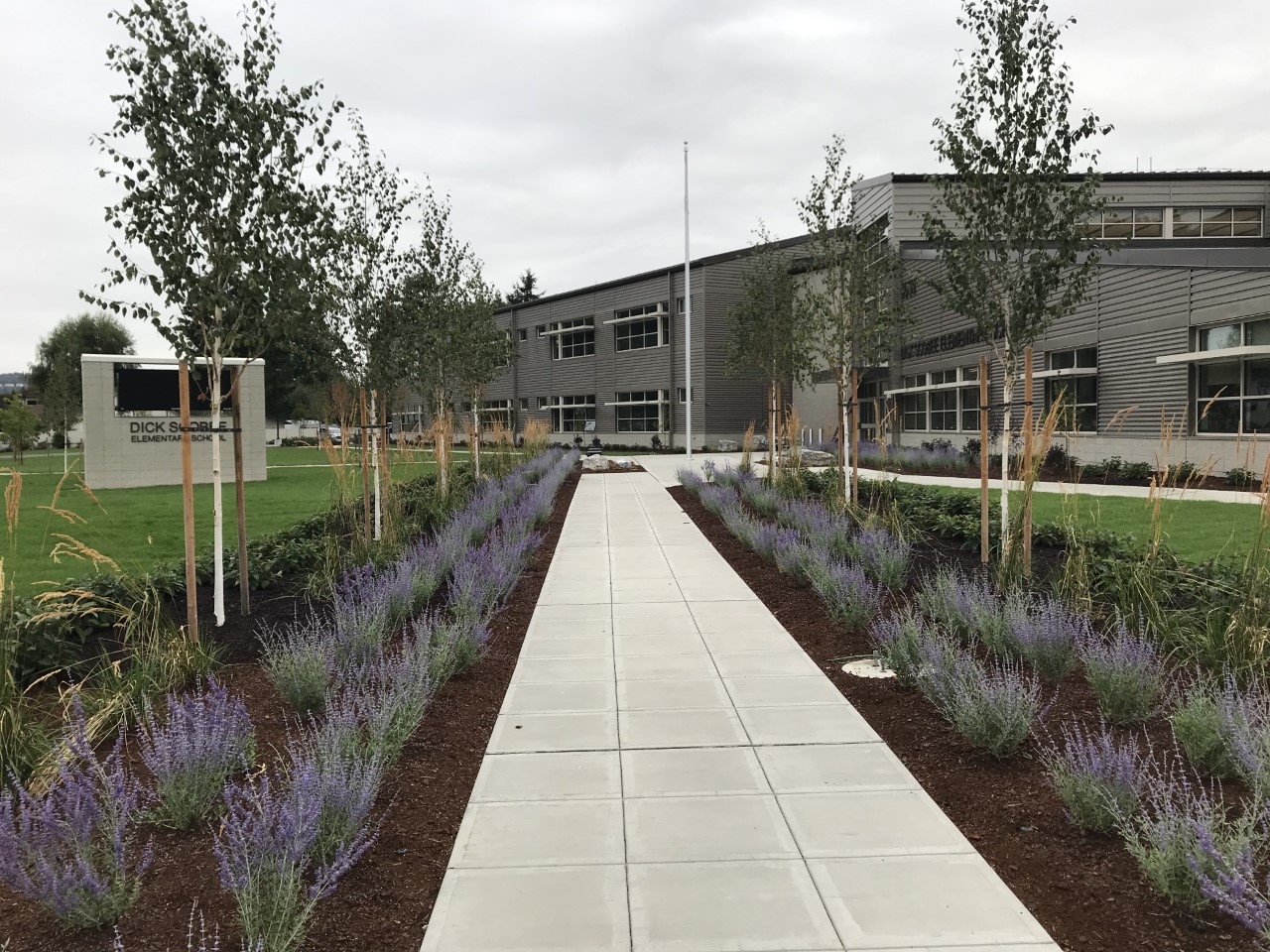 Dick Scobee walkway. Dick Scobee walkway.